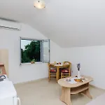 Apartman With Sea View 03 Gruda