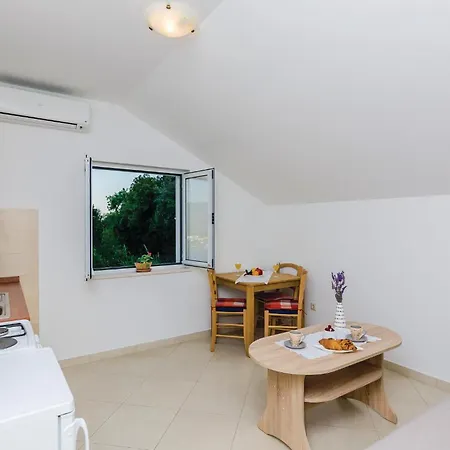 Διαμέρισμα With Sea View 03 Gruda